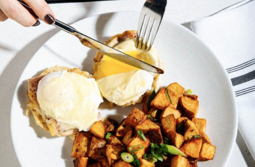 10 Must-Try Places for Breakfast, Lunch, Dinner, and Cocktails in Toronto